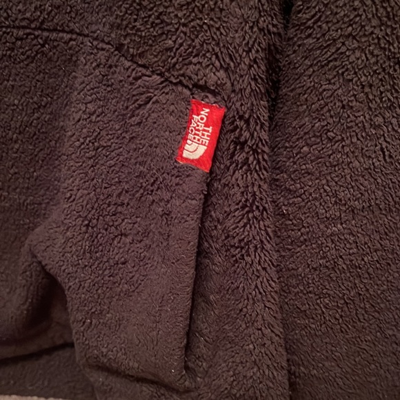 The. North Face pull over fleece - Picture 2 of 5